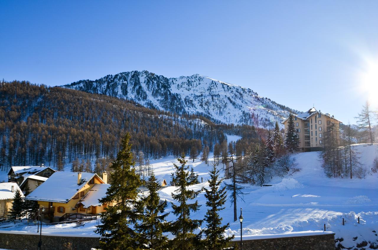 Hotel Miramonti Claviere Luaran gambar